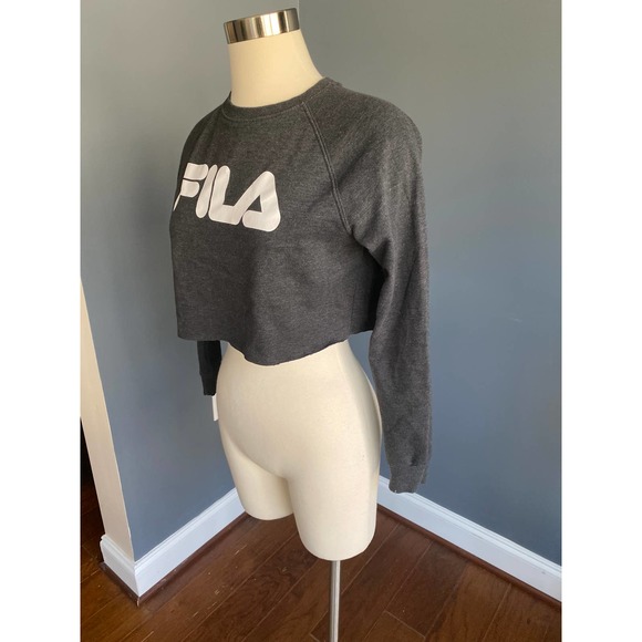 Fila gray cropped crewneck, size small - Picture 5 of 7